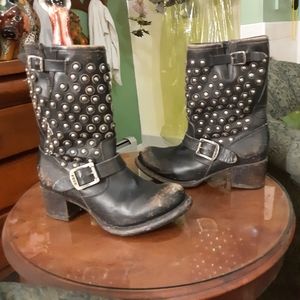 Frye Vera Disc boots